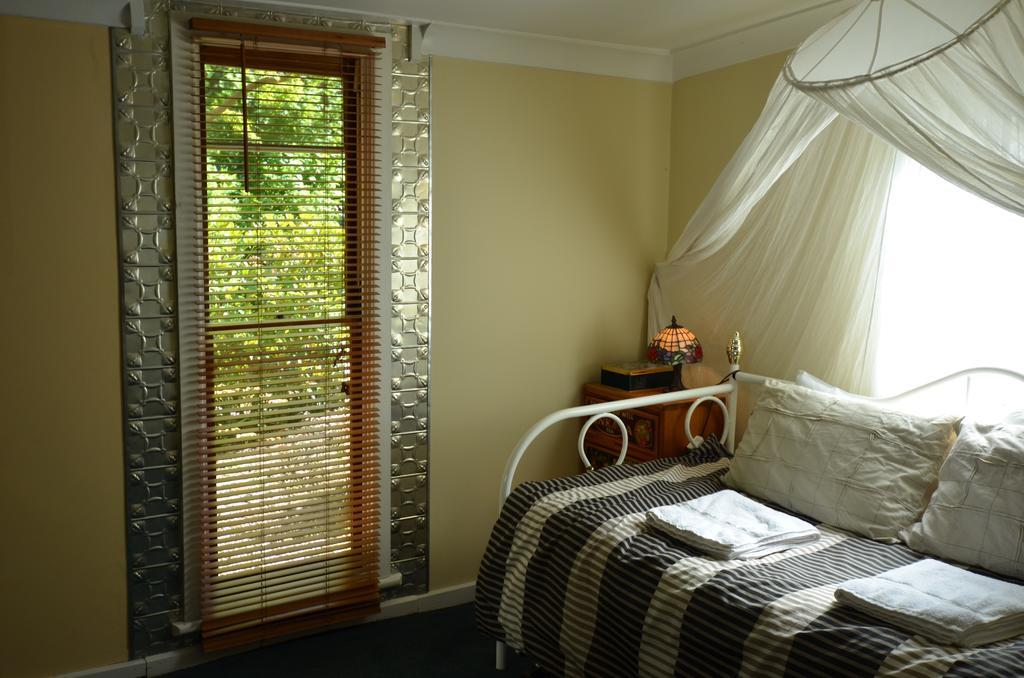 ليورا Broomelea Bed & Breakfast الغرفة الصورة